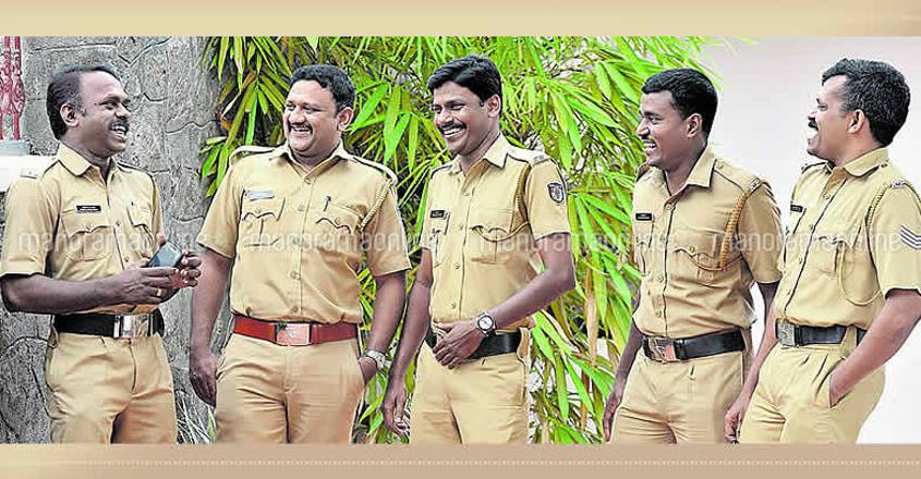 Trolls in khaki have a clear briefing: Aim for the funny bone | Kerala  police | trolls | public posts | memes | mollywood trolls | social media |  police