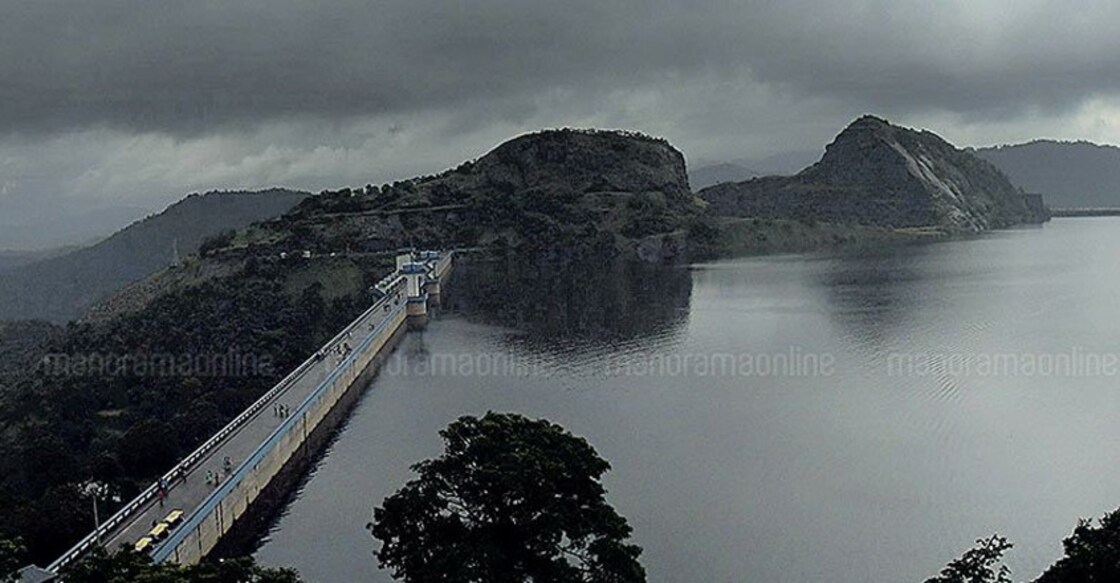 What will happen after Idukki dam shutters are lifted?