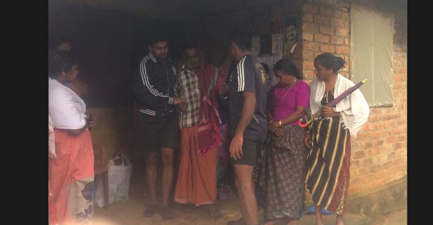 Southern Naval Command launches 'Op Madad' to help flood-hit Kerala Southern Naval Command launches 'Op Madad' to help flood-hit Kerala