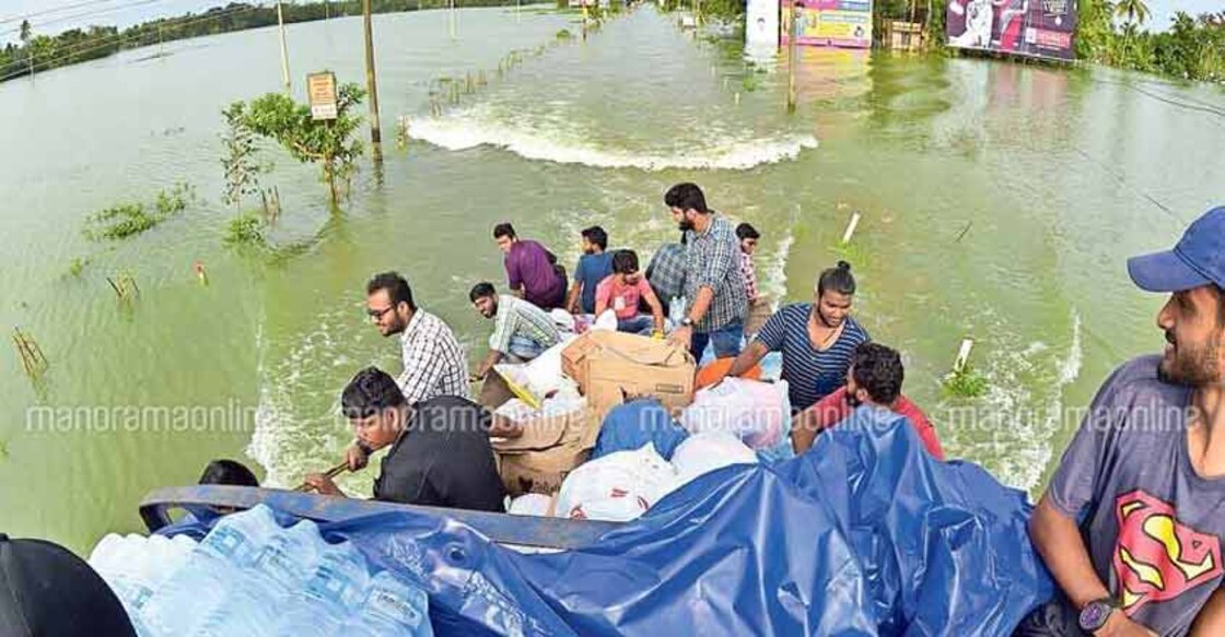Centre declares Kerala floods as 'Calamity of severe nature' Centre declares Kerala floods as 'Calamity of severe nature'