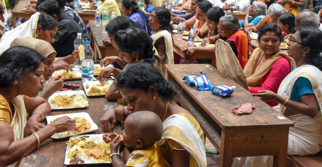 Onam brings cheer in Kerala flood relief camps