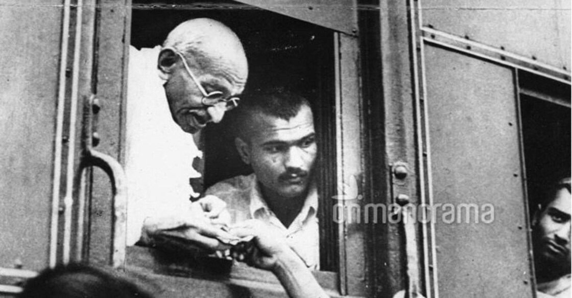 Gandhi's letter about spinning wheel sells for over $6k
