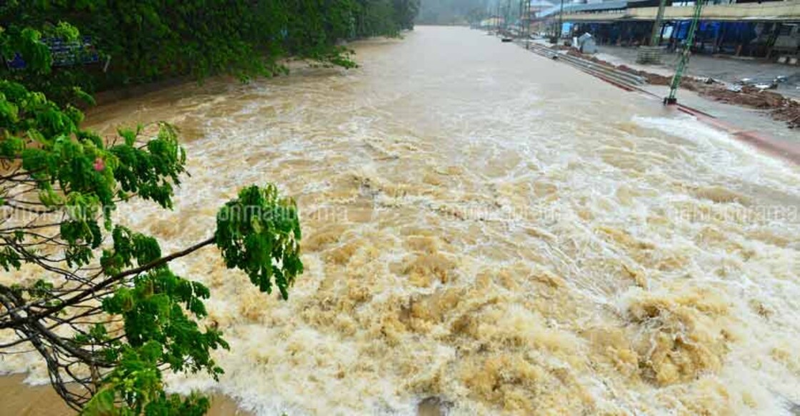 Kakki-Anathode dam shutters raised, water level rises in Pampa