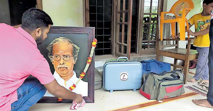 Maradu flat neighbours see cracks as writing in the wall, seek insurance cover for their homes before demolition Maradu flat neighbours see cracks as writing in the wall, seek insurance cover for their homes before demolition