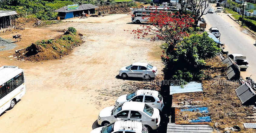 Kerala HC stays construction of unauthorised building in Munnar