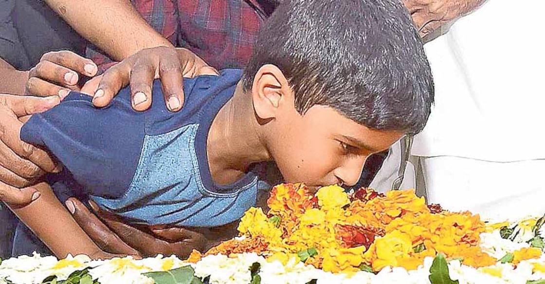 Please do not open the coffin: CRPF's request to martyr Vasanthakumar's family Please do not open the coffin: CRPF's request to martyr Vasanthakumar's family