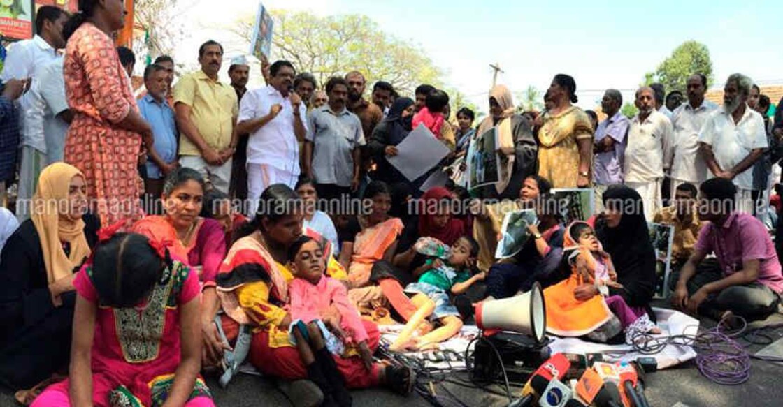 Endosulfan victims end agitation after CM concedes demands