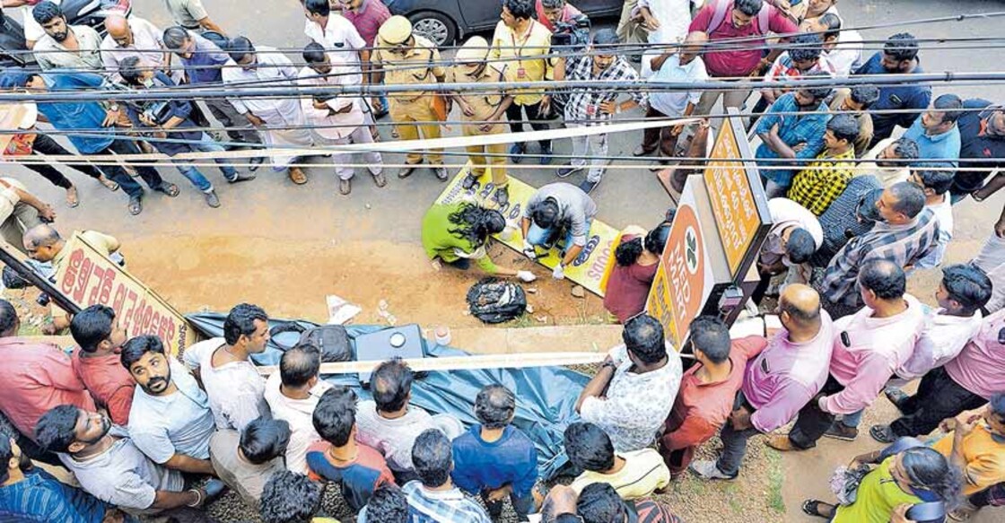 Thiruvalla student who was set on fire by spurned lover dies