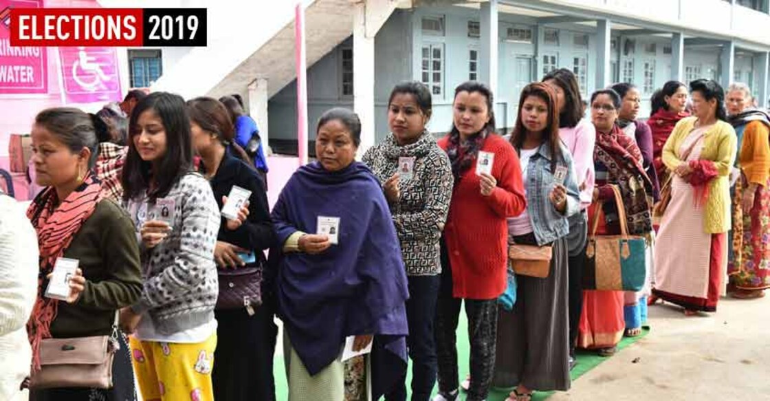Moderate polling recorded in initial hours, EVM glitches in Bihar, Kerala