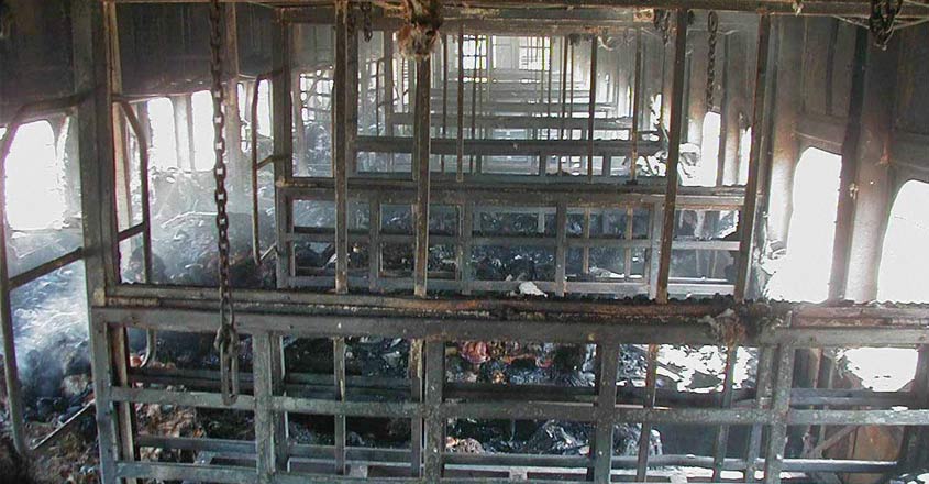 Former DGP Sreekumar's Godhra truth now in Gujarati, Modi listening? Former DGP Sreekumar's Godhra truth now in Gujarati, Modi listening?