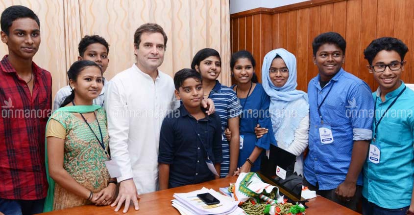 Wayanad voters make a beeline for handing over petitions to Rahul Wayanad voters make a beeline for handing over petitions to Rahul