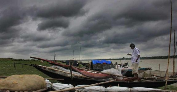 Cyclone Vayu to hit Gujarat on June 13, India News