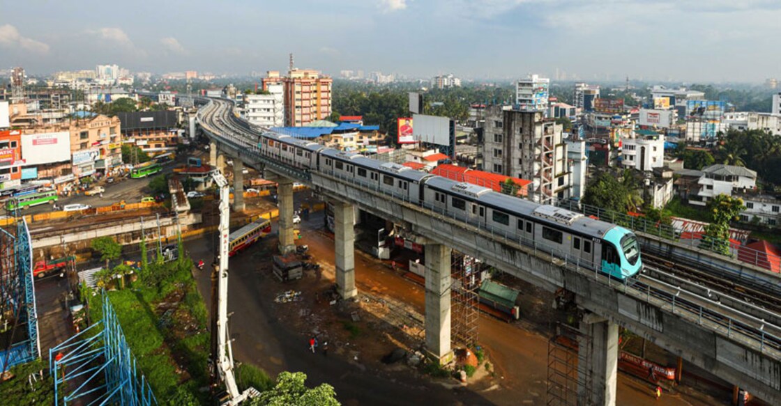 Kochi Metro riders double soon after the opening of Thykoodam line