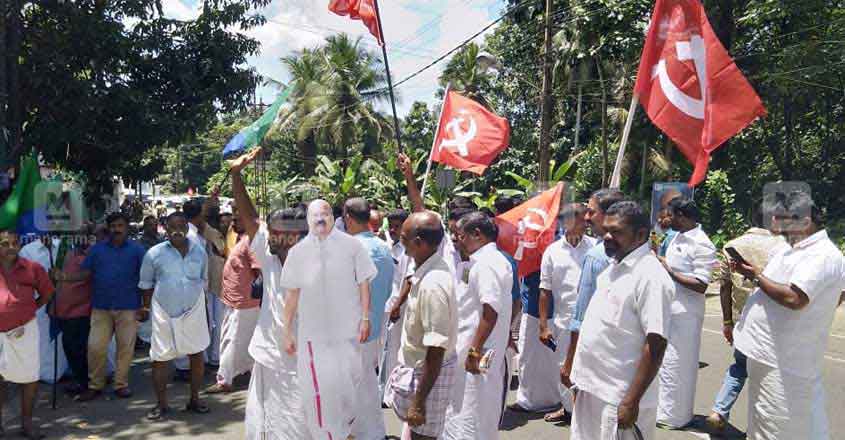 Choosing Jose Tom, who is not a familiar face in Pala town, was a gamble by the Jose K Mani faction. Choosing Jose Tom, who is not a familiar face in Pala town, was a gamble by the Jose K Mani faction.
