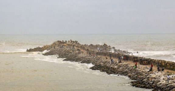 Kerala’s superheroes battle giant odds as sea swallows the coastline Kerala’s superheroes battle giant odds as sea swallows the coastline
