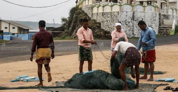 Kerala’s superheroes battle giant odds as sea swallows the coastline Kerala’s superheroes battle giant odds as sea swallows the coastline