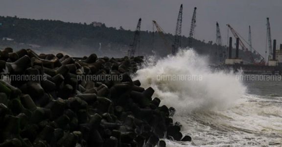 Kerala’s superheroes battle giant odds as sea swallows the coastline Kerala’s superheroes battle giant odds as sea swallows the coastline