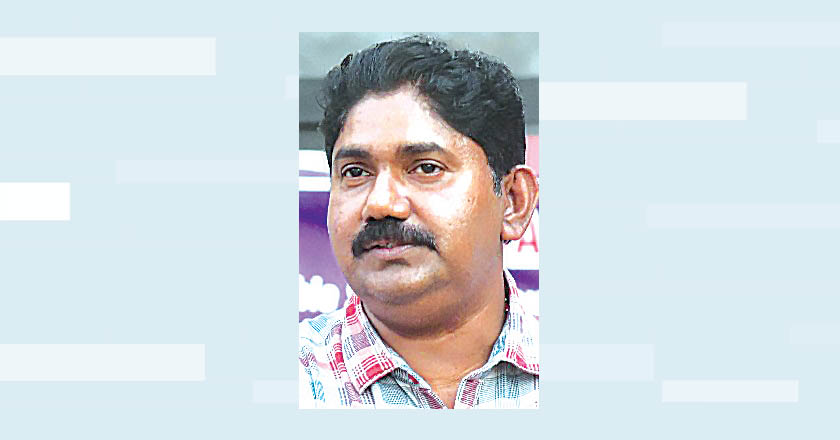This man oversees perfect building blasting at ground zero in Maradu This man oversees perfect building blasting at ground zero in Maradu