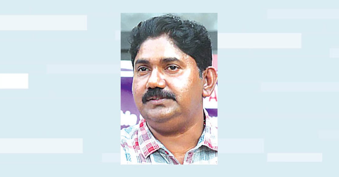 This man oversees perfect building blasting at ground zero in Maradu This man oversees perfect building blasting at ground zero in Maradu