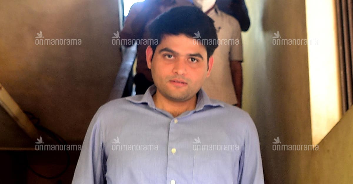 How a Kerala politician and spiritual healer led a multi-cr jewellery scam How a Kerala politician and spiritual healer led a multi-cr jewellery scam