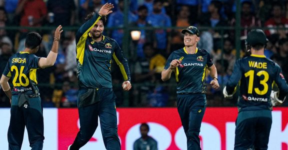 Fifth T20I: India edge Australia to clinch series 4-1