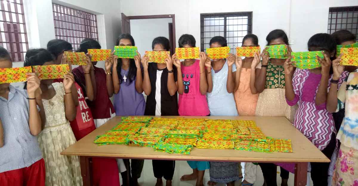 This Kochi Children's Home stitches masks of affection at the time of lockdown This Kochi Children's Home stitches masks of affection at the time of lockdown