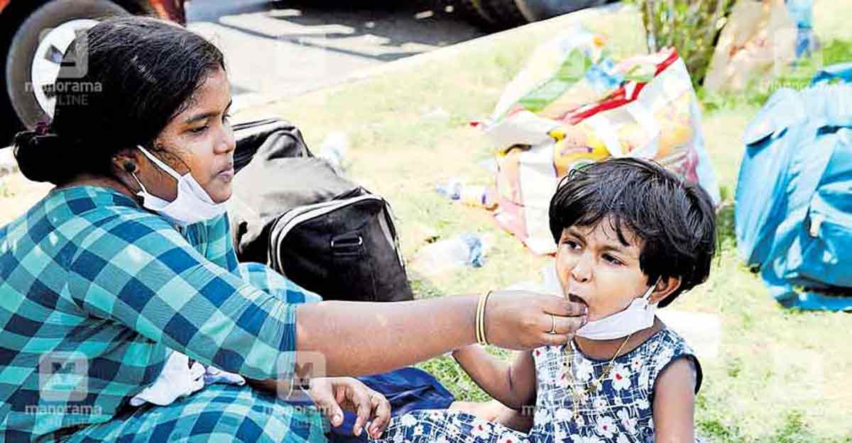Hundreds of Keralites endure harrowing wait at the check-posts Hundreds of Keralites endure harrowing wait at the check-posts