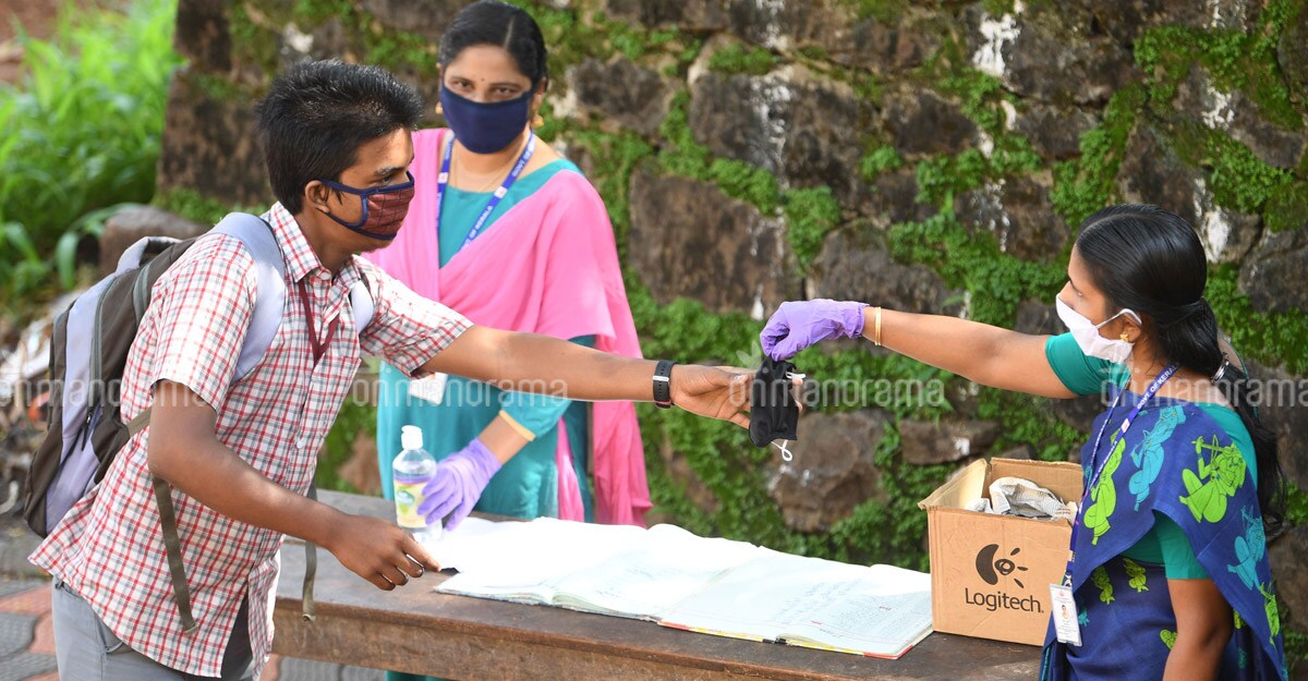 SSLC, Plus two exams resume today, only one person to accompany student SSLC, Plus two exams resume today, only one person to accompany student