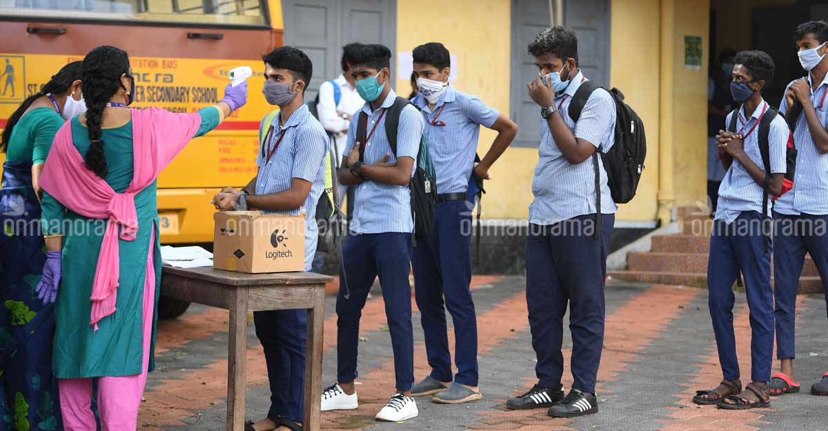 SSLC, Plus two exams resume today, only one person to accompany student SSLC, Plus two exams resume today, only one person to accompany student