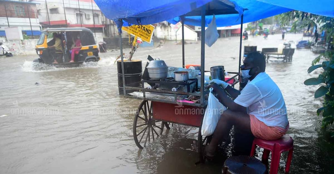 Heavy rain to continue in Central and South Kerala for next 48 hours