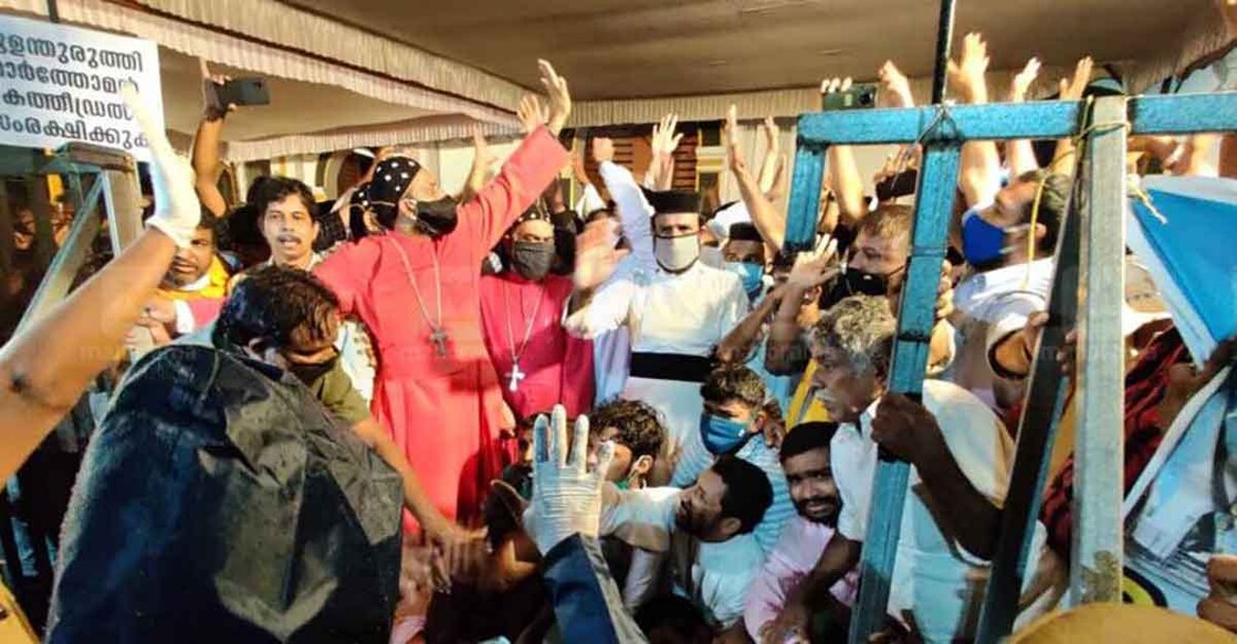 Ernakulam Collector takes over Mulanthuruthy Church, members removed from premises