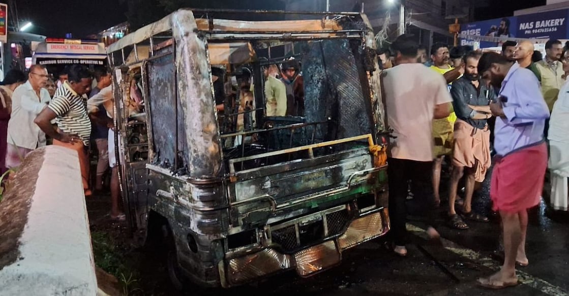 Untitled design - 1 The CNG auto was gutted in the fire after collision with a bus at Kuthuparamba in Kannur on Friday evening. Photo: Special arrangement