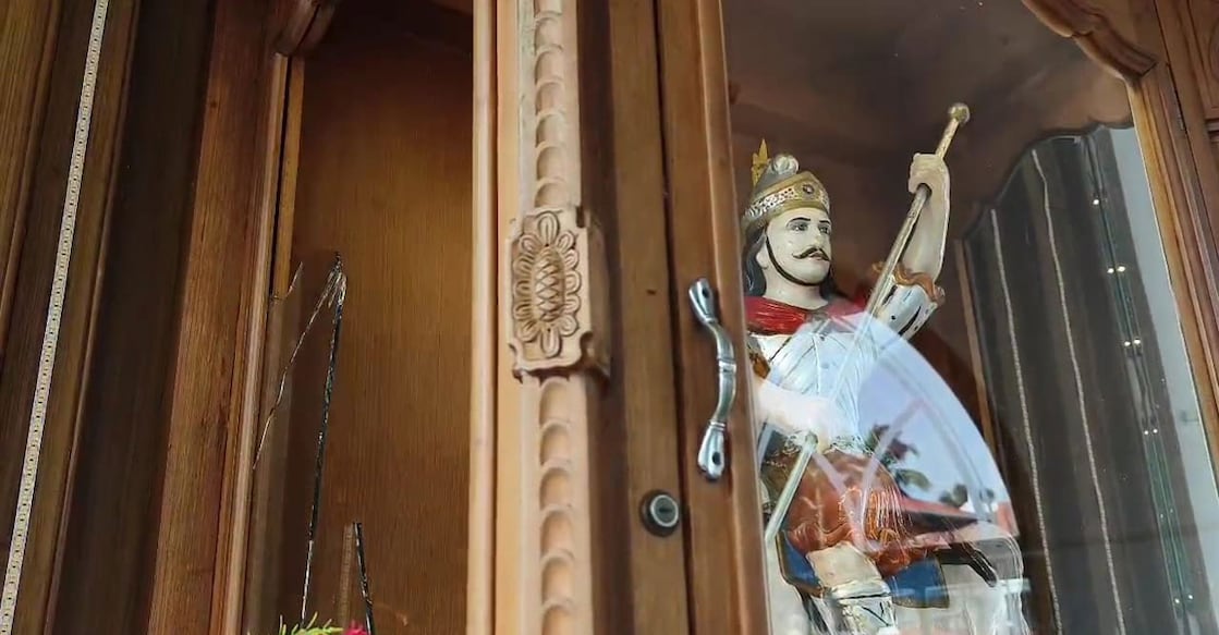manakkodi-church-theft The glass casing of a statue appears broken. Photo: Special arrangement