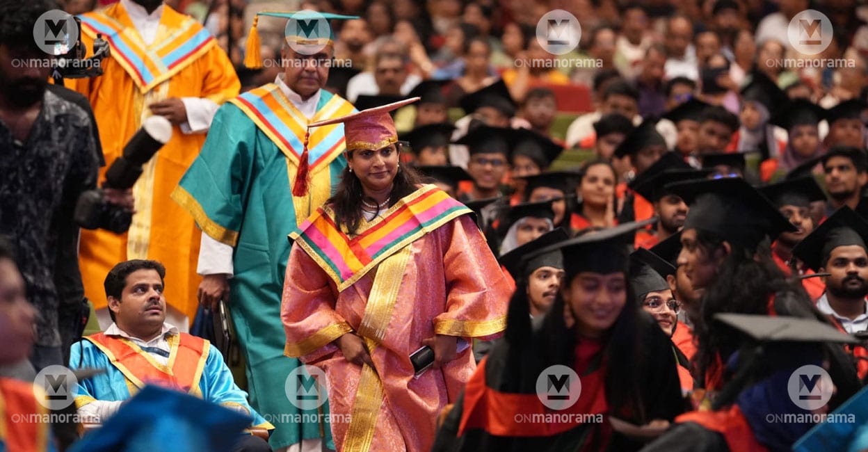 nanavaty-rajagiri-convocation Divya Nanavaty, Managing Director, India Knowledge Center of United Airlines, arrives for the Convocation ceremony of the Rajagiri Business School. Photo: Special arrangement