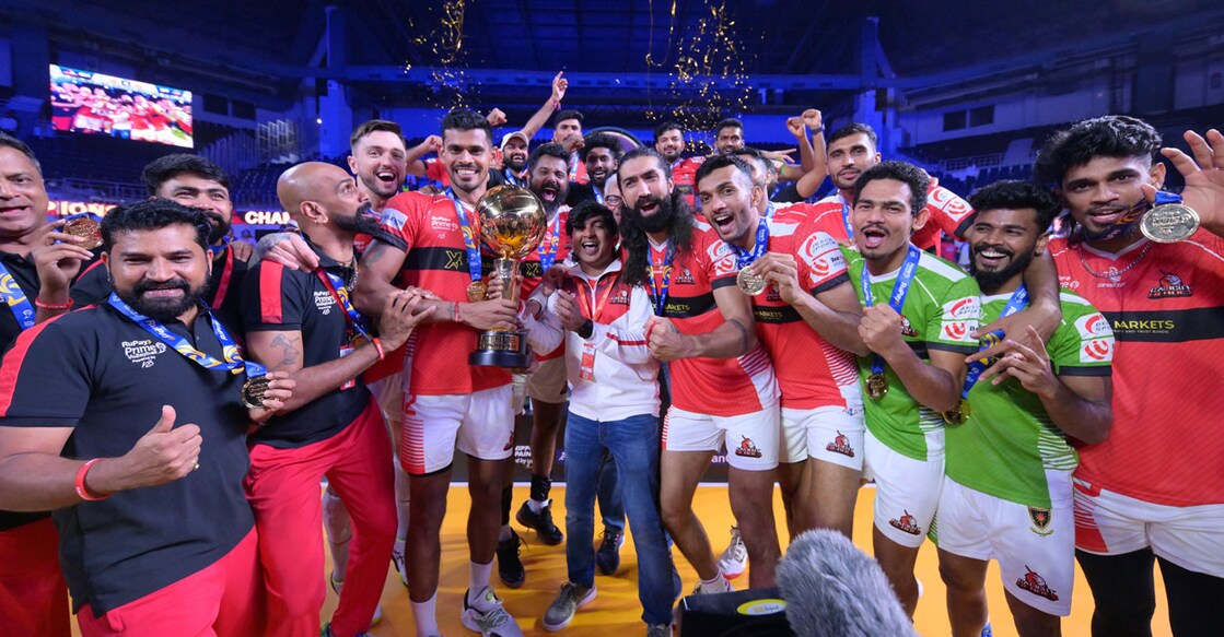 The Calicut Heroes celebrate after winning the Prime Volleyball League in Chennai on Thursday. Photo: Prime Volleyball League