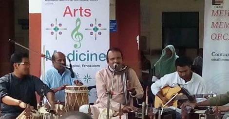 Umbai’s ghazals offer a touch of healing to patients at GH