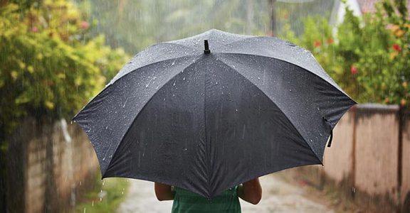Heavy rain to lash Kerala from tomorrow, IMD issues yellow alert Heavy rain to lash Kerala from tomorrow, IMD issues yellow alert