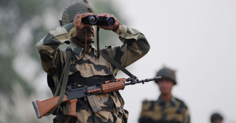 Pakistani intruder shot dead by BSF in Punjab&#39;s Gurdaspur area