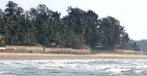 8 engineering college students drown in sea off Maharashtra coast 