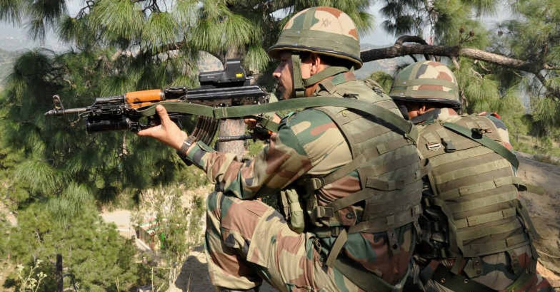 Pak troops fire mortars from across LoC and IB, two civilians injured Pak troops fire mortars from across LoC and IB, two civilians injured