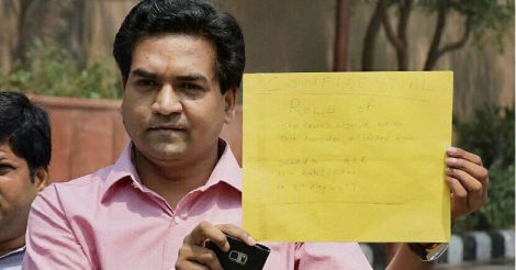 Mishra shares 'evidence' against Kejriwal in Rs 400 crore scam