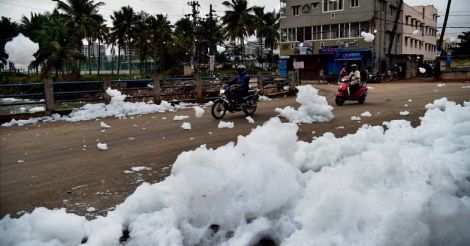 PTI8_17_2017_000015B, Bengaluru's Bellandur lake spews 'toxic froth' again