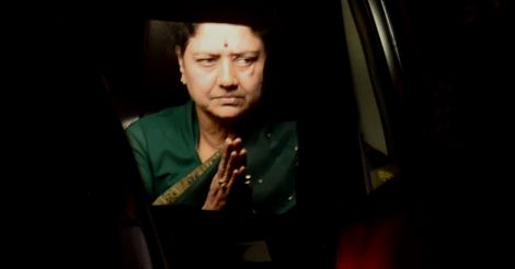 TN trust vote bribe: DMK seeks HC intervention