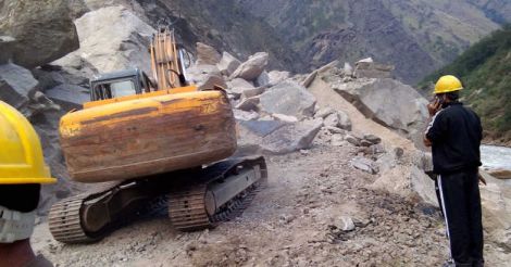 Uttarakhand landslide: 1,200 people still stranded, others resume journey