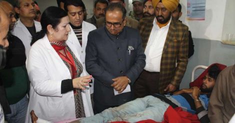 Jammu: Jammu and Kashmir Deputy Chief Minister Nirmal Singh meets civilians who were injured in indiscriminate firing and shelling by Pakistan Rangers on the international border near in Arnia sub-sector of R.S. Pura in Jammu district at Government Medical College (GMC) in Jammu on Jan 19, 2018. Reportedly a Border Security Force (BSF) trooper, two civilians were killed and three others injured. (Photo: IANS), India, Pakistan trade heavy fire on international border in J&K