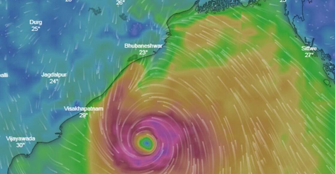 Schools, colleges shut as Odisha braces for Cyclone Titli Schools, colleges shut as Odisha braces for Cyclone Titli