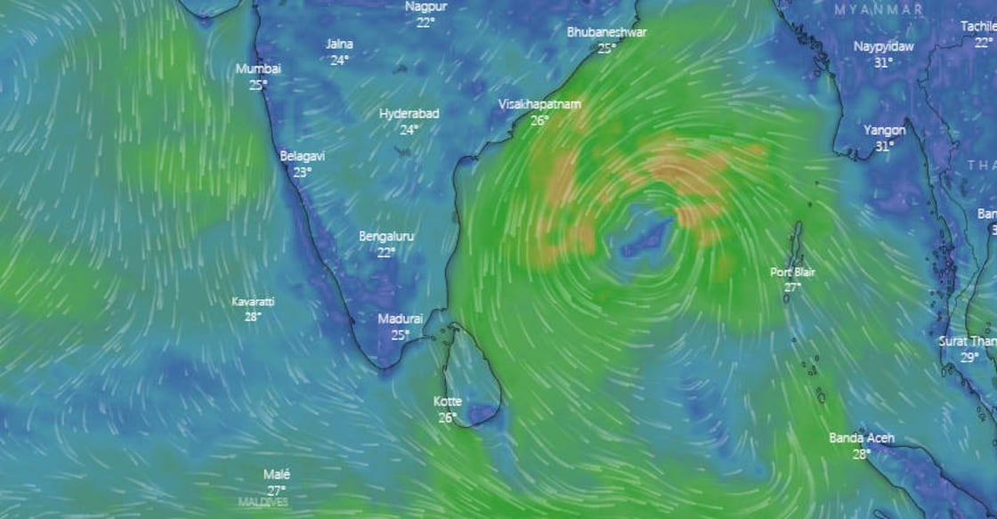 Coast Guard gears up for cyclone 'Gaja', issues warnings to fishermen Coast Guard gears up for cyclone 'Gaja', issues warnings to fishermen