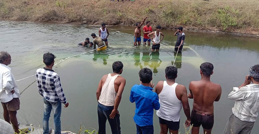 At least 22 feared killed as bus falls into canal in Karnataka's Mandya At least 22 feared killed as bus falls into canal in Karnataka's Mandya