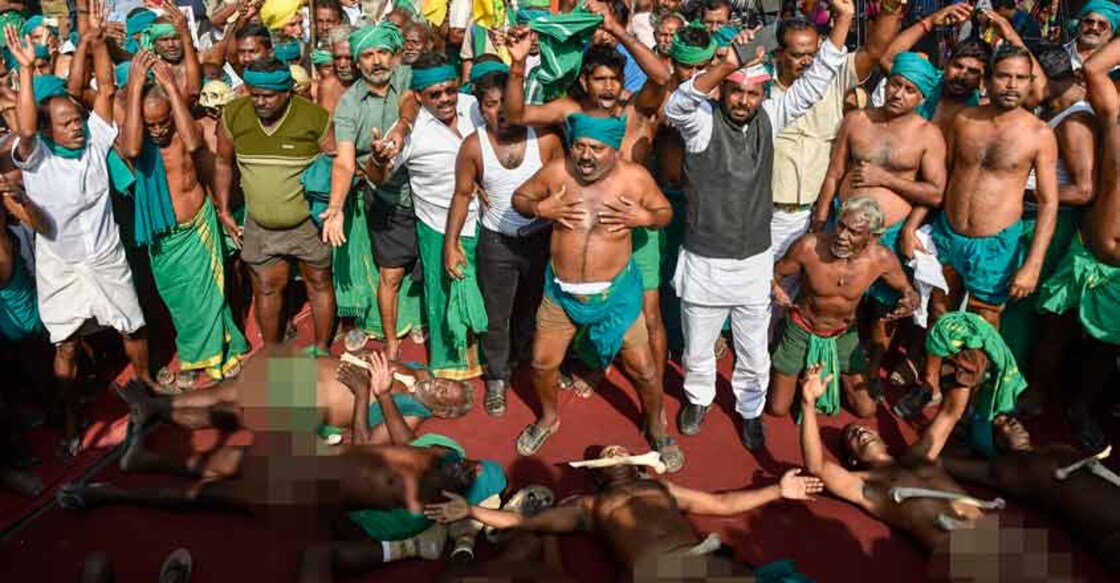 Farmers from Tamil Nadu stage nude protest at Kisan rally