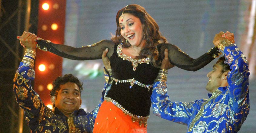 BJP to field Madhuri Dixit from Pune for LS polls? BJP to field Madhuri Dixit from Pune for LS polls?